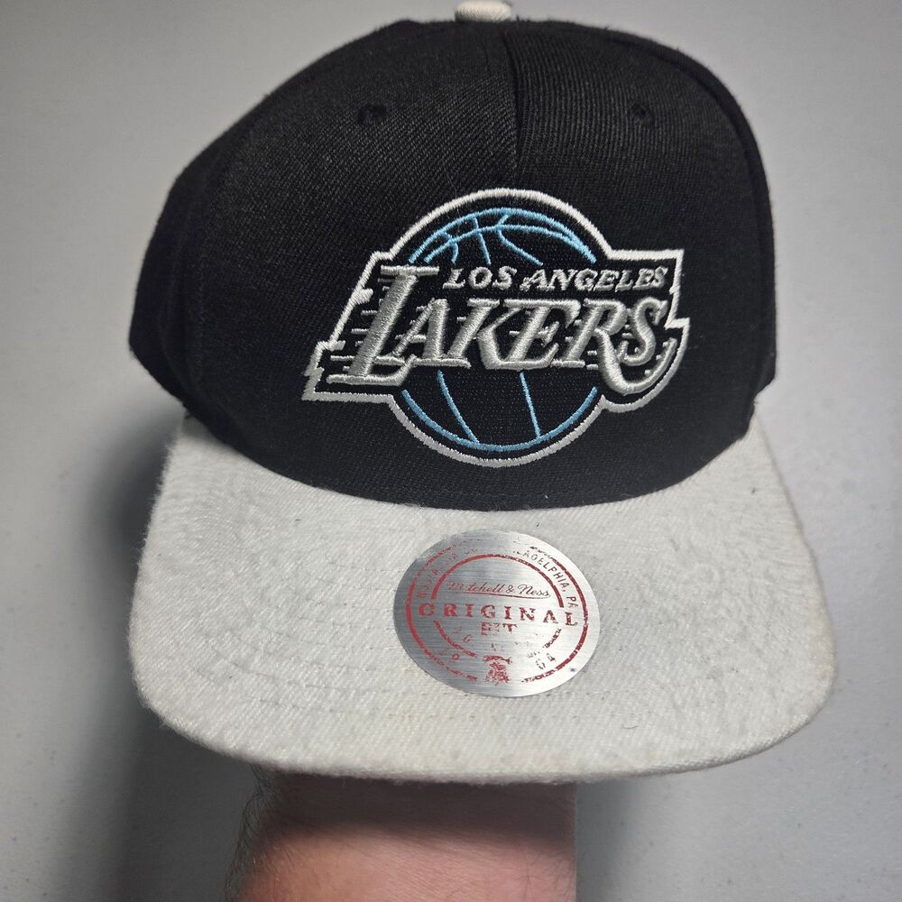 ​Mitchell & Ness LA Lakers Hat Snapback Black White Cement Speckle Underbill Cap
